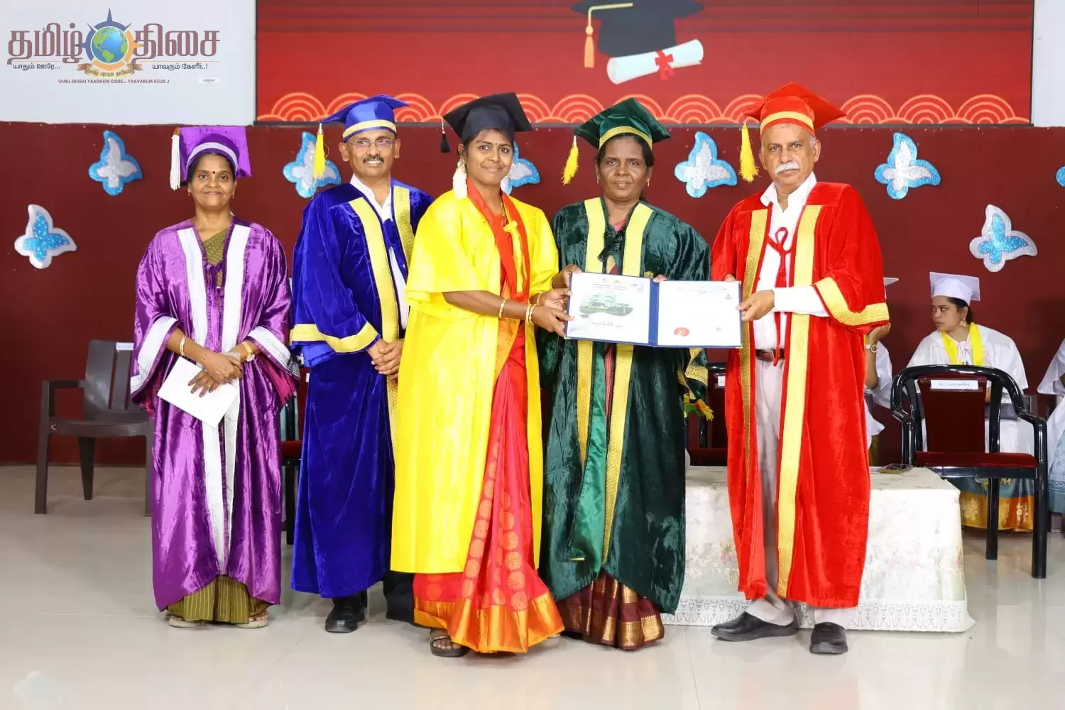 தூத்துக்குடியில் கல்வியியல் ஆசிரிய மாணவியருக்கு பட்டமளிப்பு விழா...